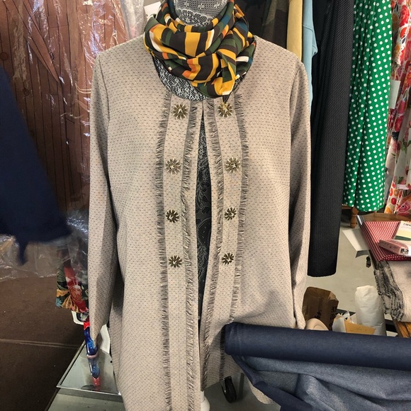 Make a statement - Picture 2 of 2